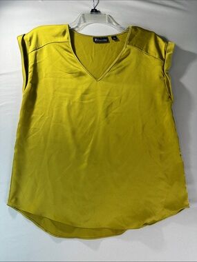 7th Avenue NY & Co V-Neck Cap Sleeve Camisole in Chartreuse Yellow Green Medium